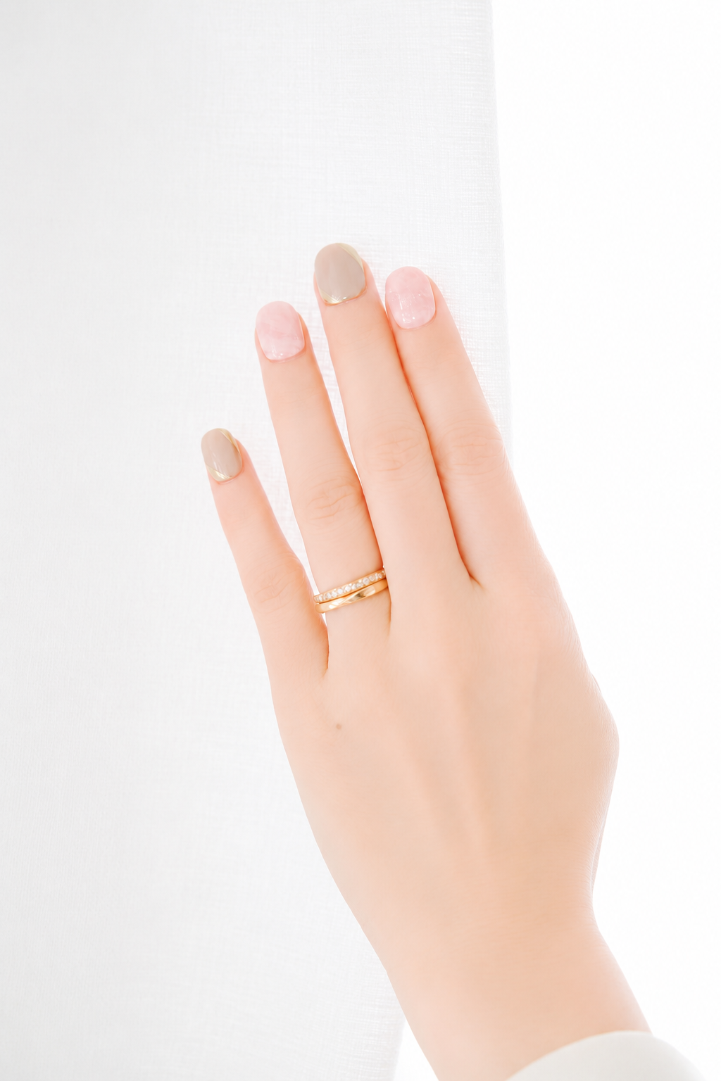 Camélia Bloom – Premium Handmade Press-On Nails (No UV Light Required)
