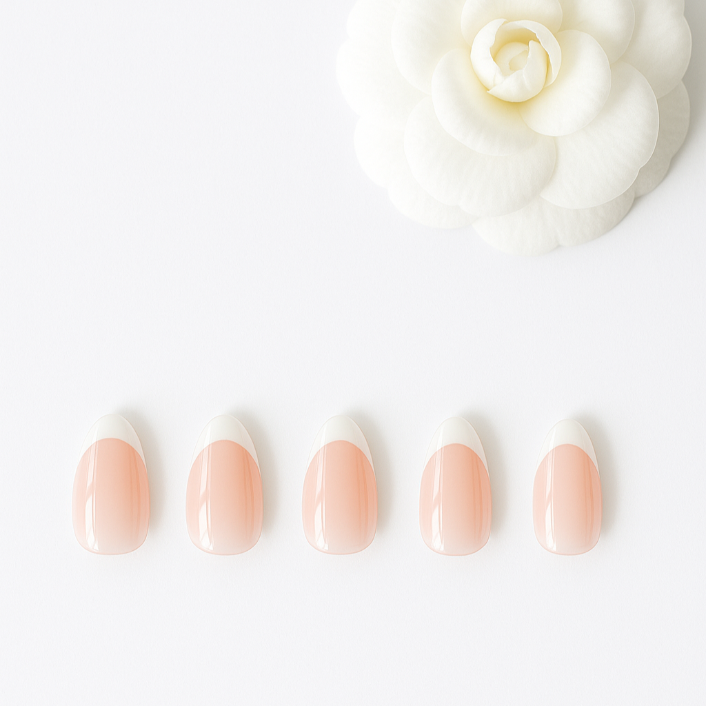 Camélia Bloom – Short Almond French Press-On Nails